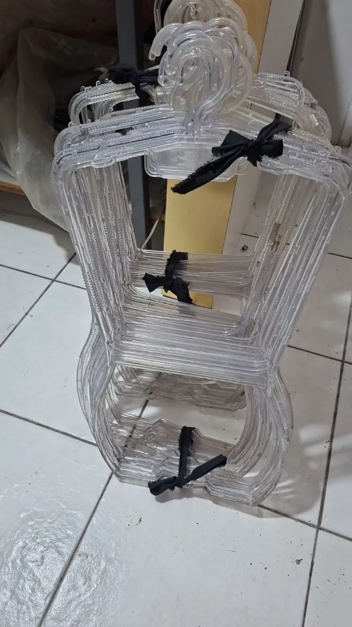 Lote 200 pç de Cabides de acrílico corpo inteiro Usado perfeita