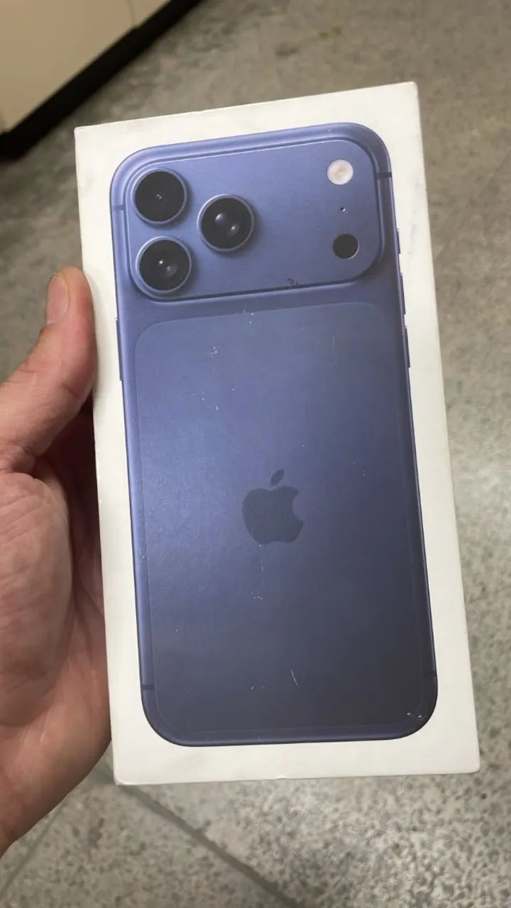 IPhone 17 Pro Max, 256GB azul intenso lacrado na caixa. - Foto 4
