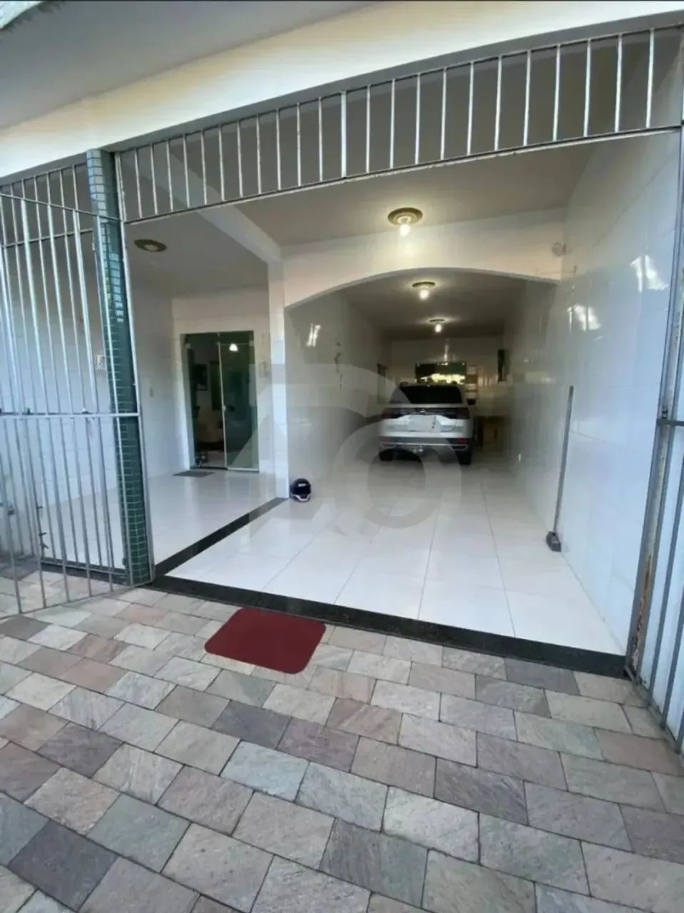 Casa no Conjunto Orlando Dantas com 5 Quartos, Varanda e 2 Garagens - Foto 2