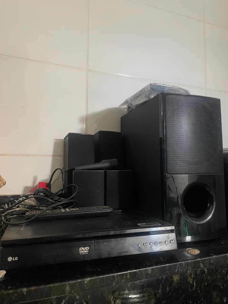 Home Theater LG 5.1 com DVD + Controle Remoto - Foto 2