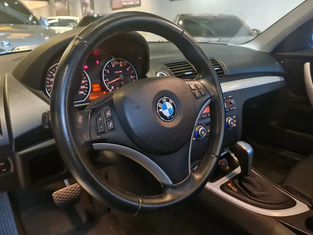 BMW 120I A 2.0 16V 150cv/ 156cv 5P 2009 - Foto 9