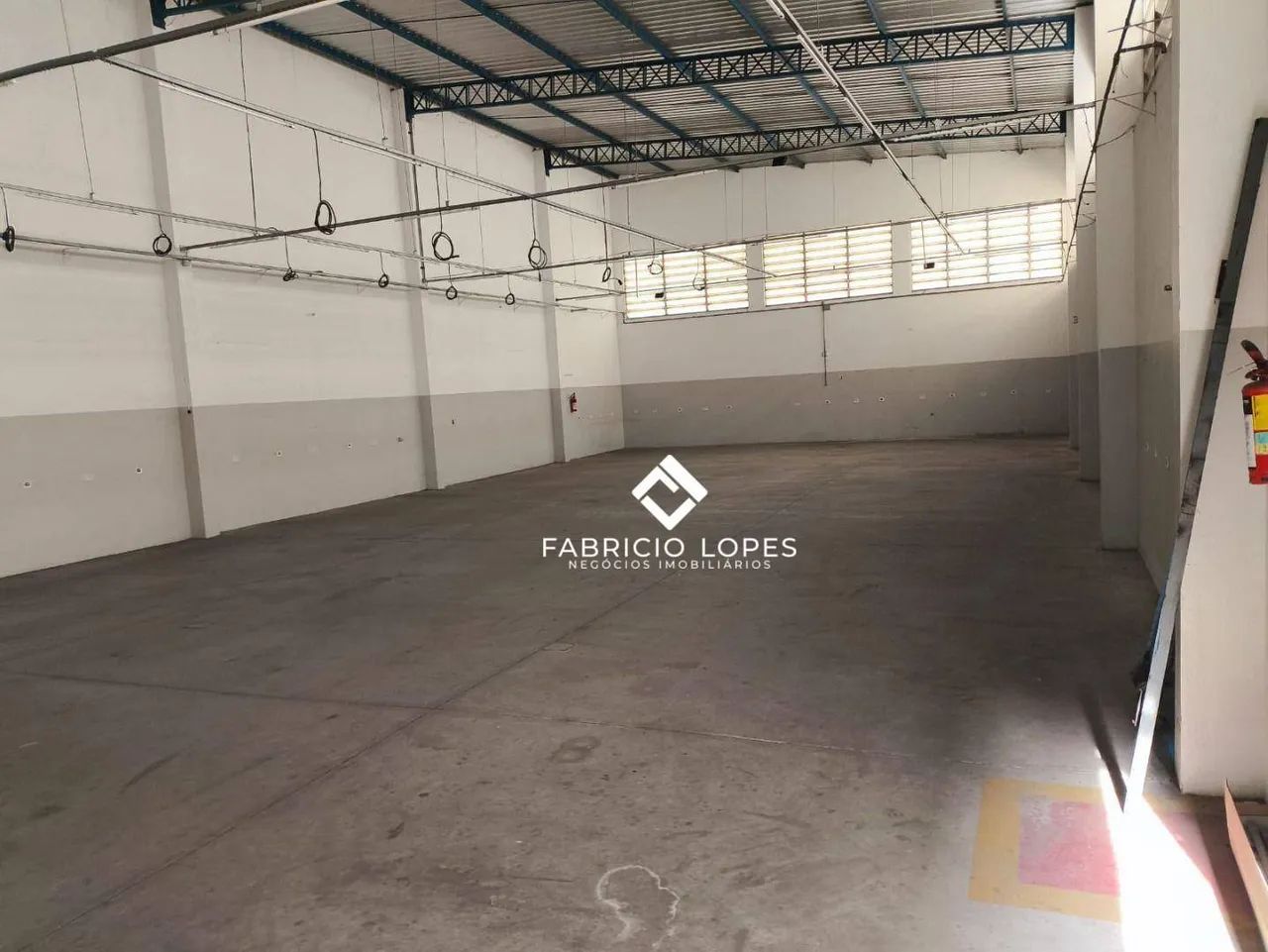 Galpão para alugar, 500 m² - São João - Jacareí/SP - Foto 2