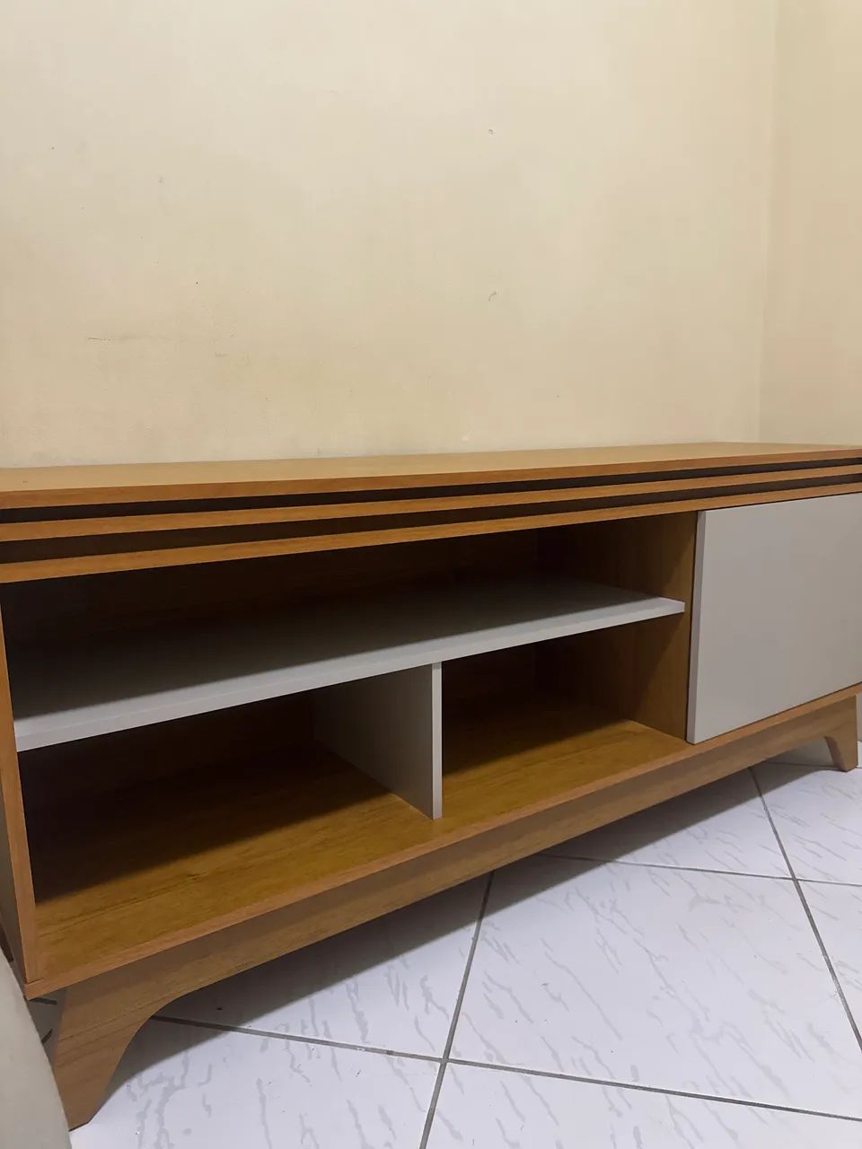 Rack de madeira lindo 473695984572190721