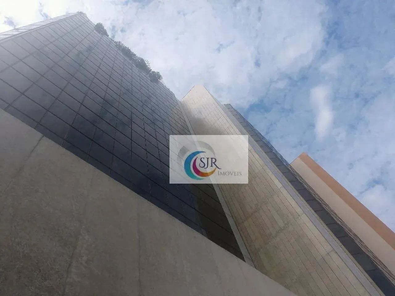 Conjunto comercial de 226,00m² com 3 vagas de garagem - Foto 4