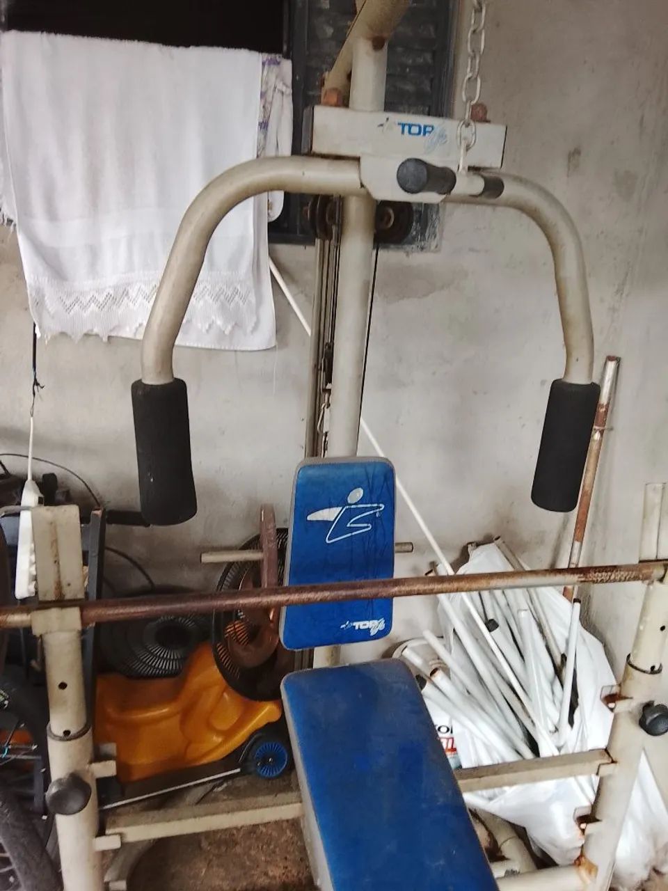 Vendo aparelho de musculação completo 