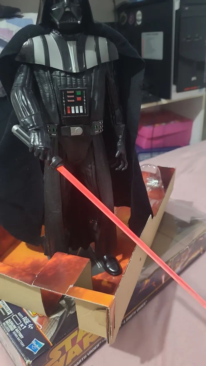 Bonecos  Star Wars Vader  e Lucki Skaywalker - Foto 2