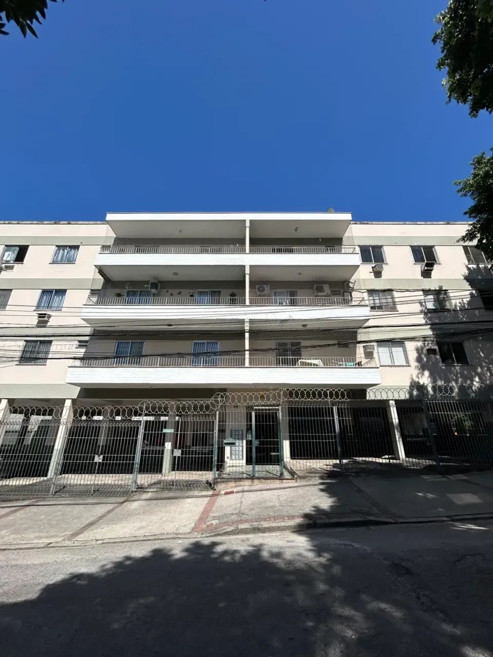 AMPLO APARTAMENTO EM CASCADURA