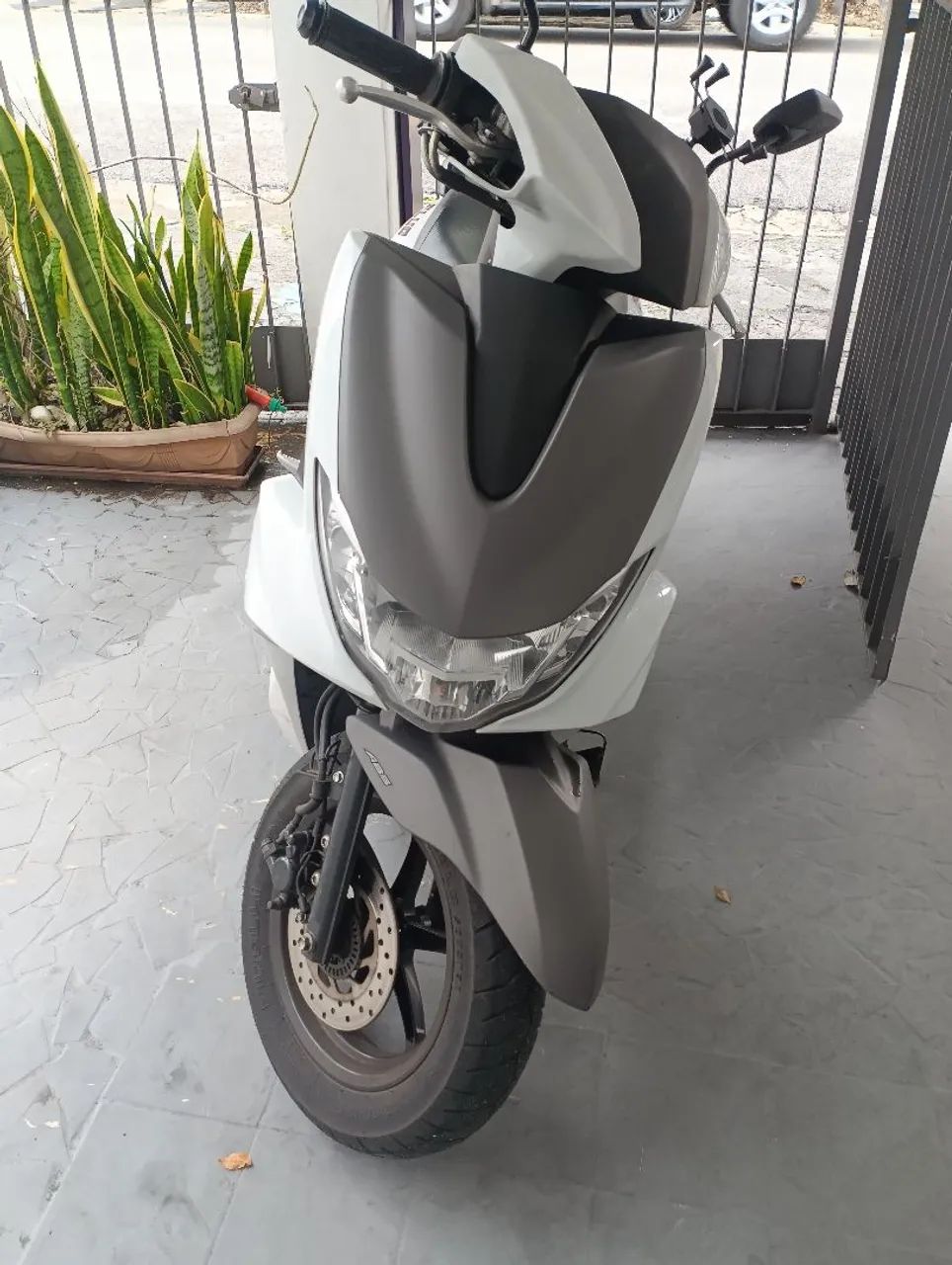 Yahama Fluo 125c 2024