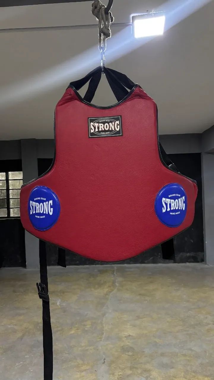 COLETE DE COURO STRONG