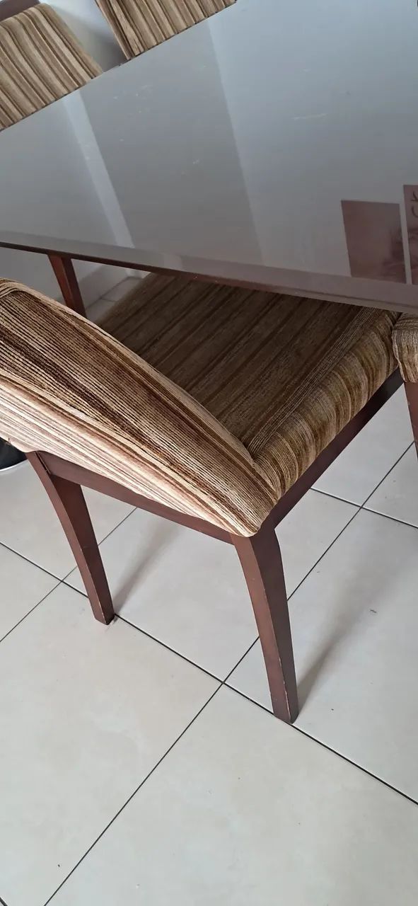 Vendo mesa com 6 cadeiras - Foto 5