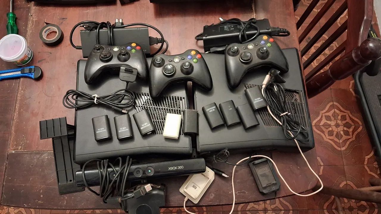 PS3 + Xbox 360 com acessórios  - Foto 3