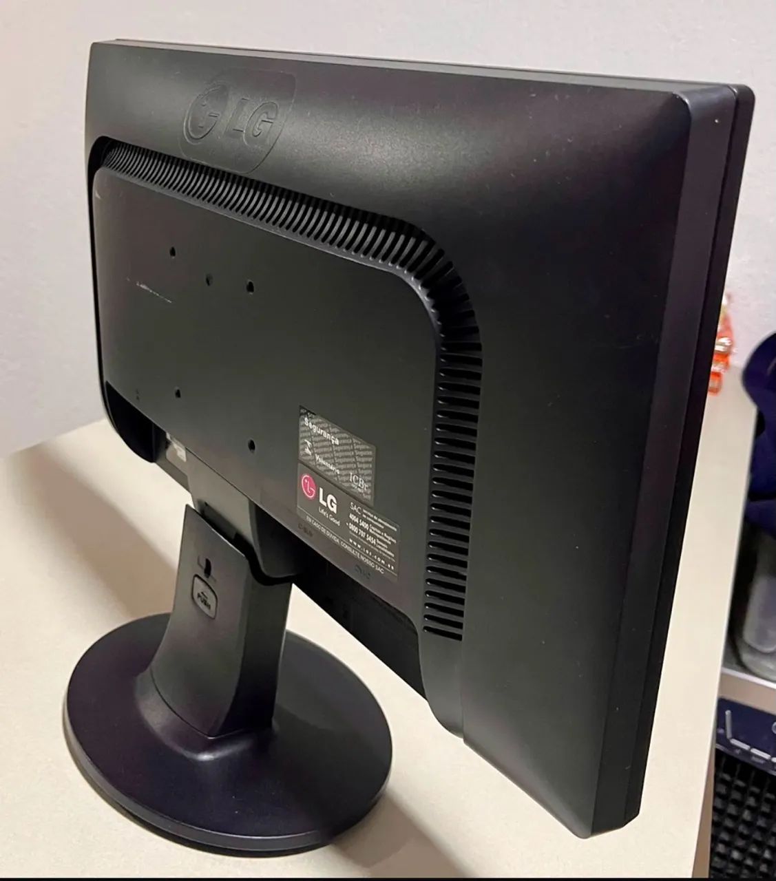 MONITOR LG - Foto 4