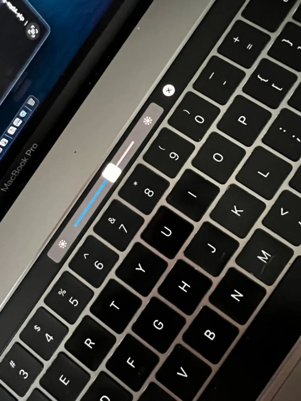 MACBOOK PRO 2019 - Foto 2