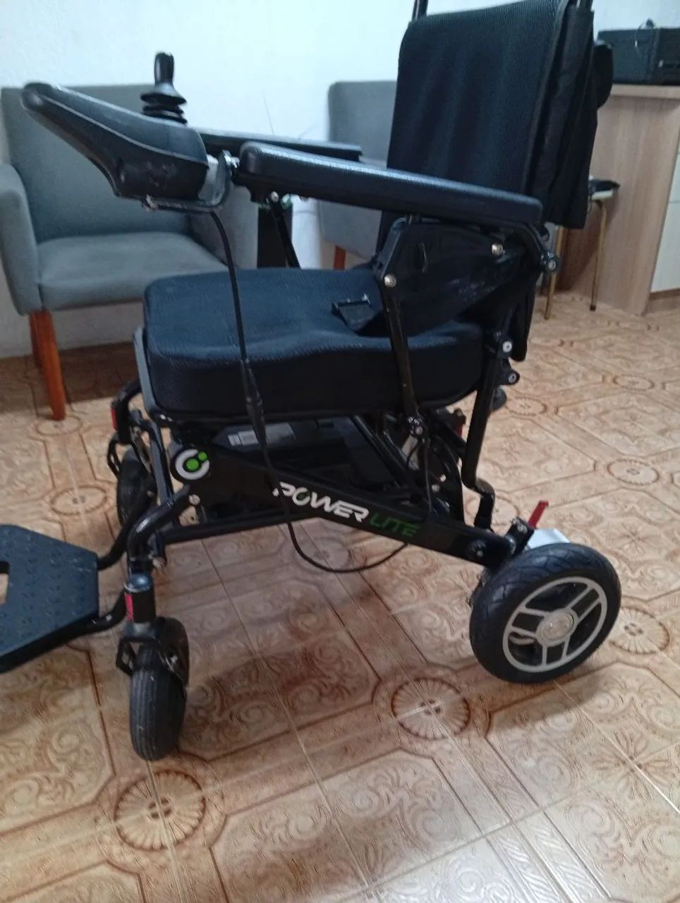 Cadeira de rodas motorizada  - Foto 5