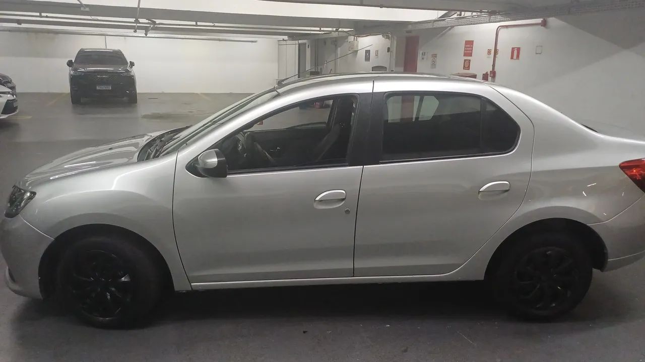 Renault Logan Expression Hi-flex 1.6 8V 4P 2015 - Foto 4
