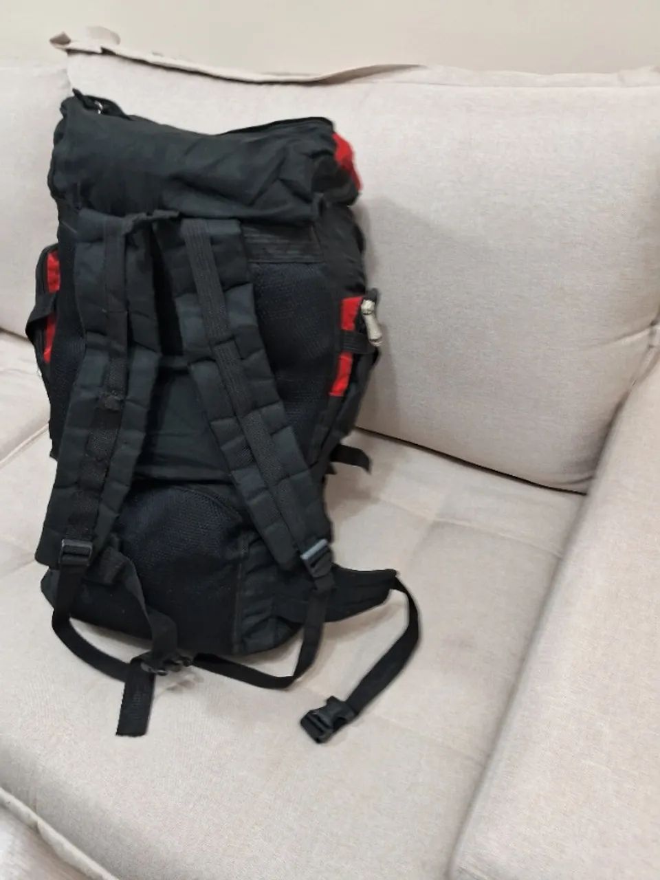 Mochila grande em tordo de 70 litros - Foto 6
