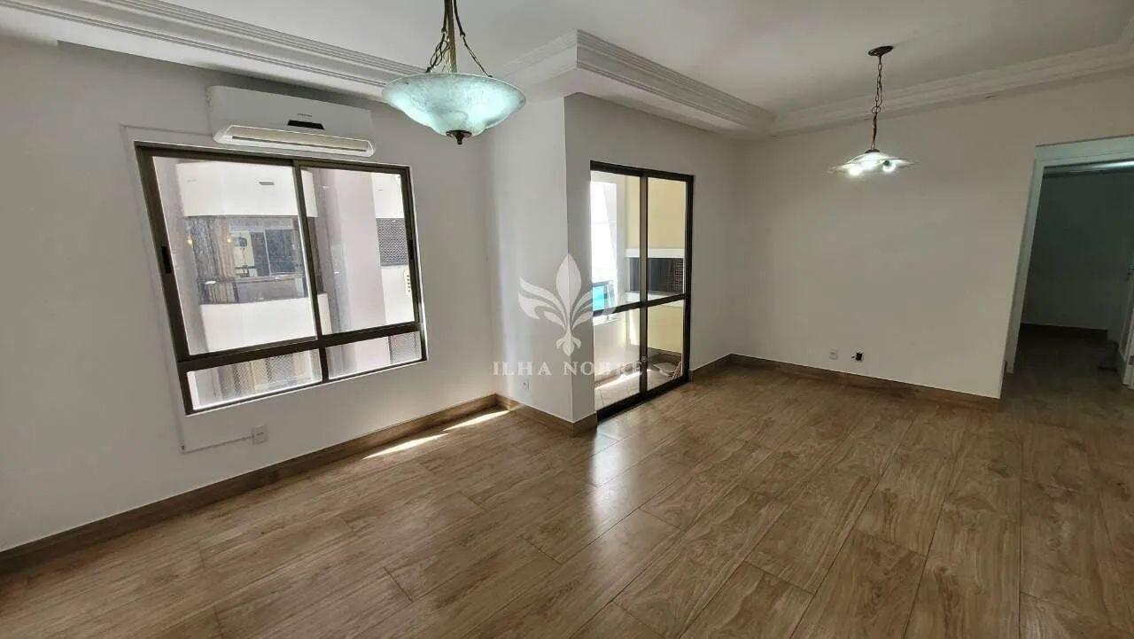 Apartamento semimobiliado 3 Quartos sendo 2 Suíte no Centro de Florianópolis com 102 m² - Foto 2
