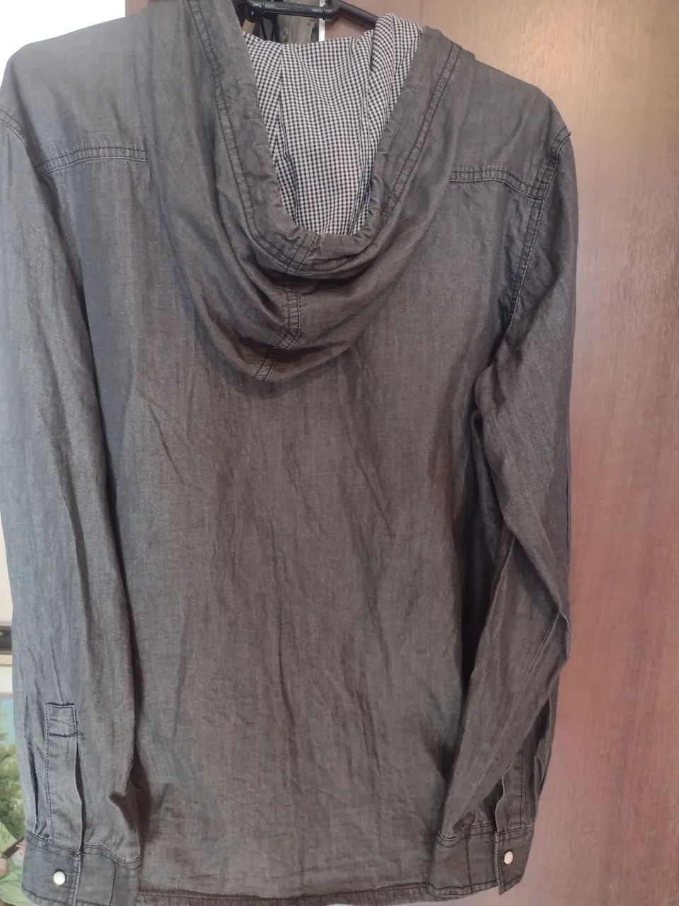 Camisa de mangas longas com capuz  - Foto 5