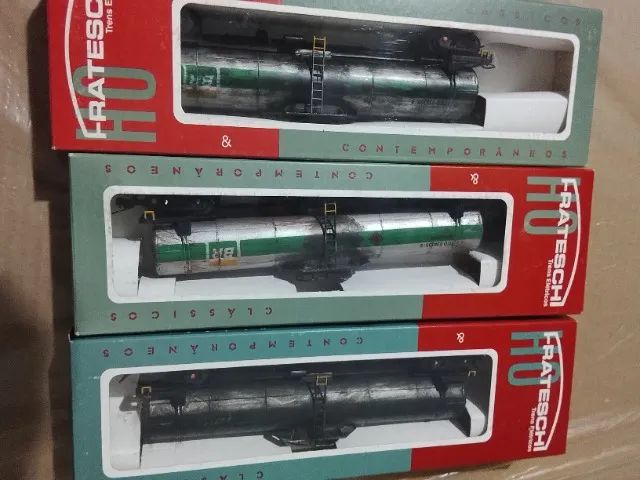 Lote de vagões tanque 7ALL e 3 BR Frateschi Customizados  - Foto 2