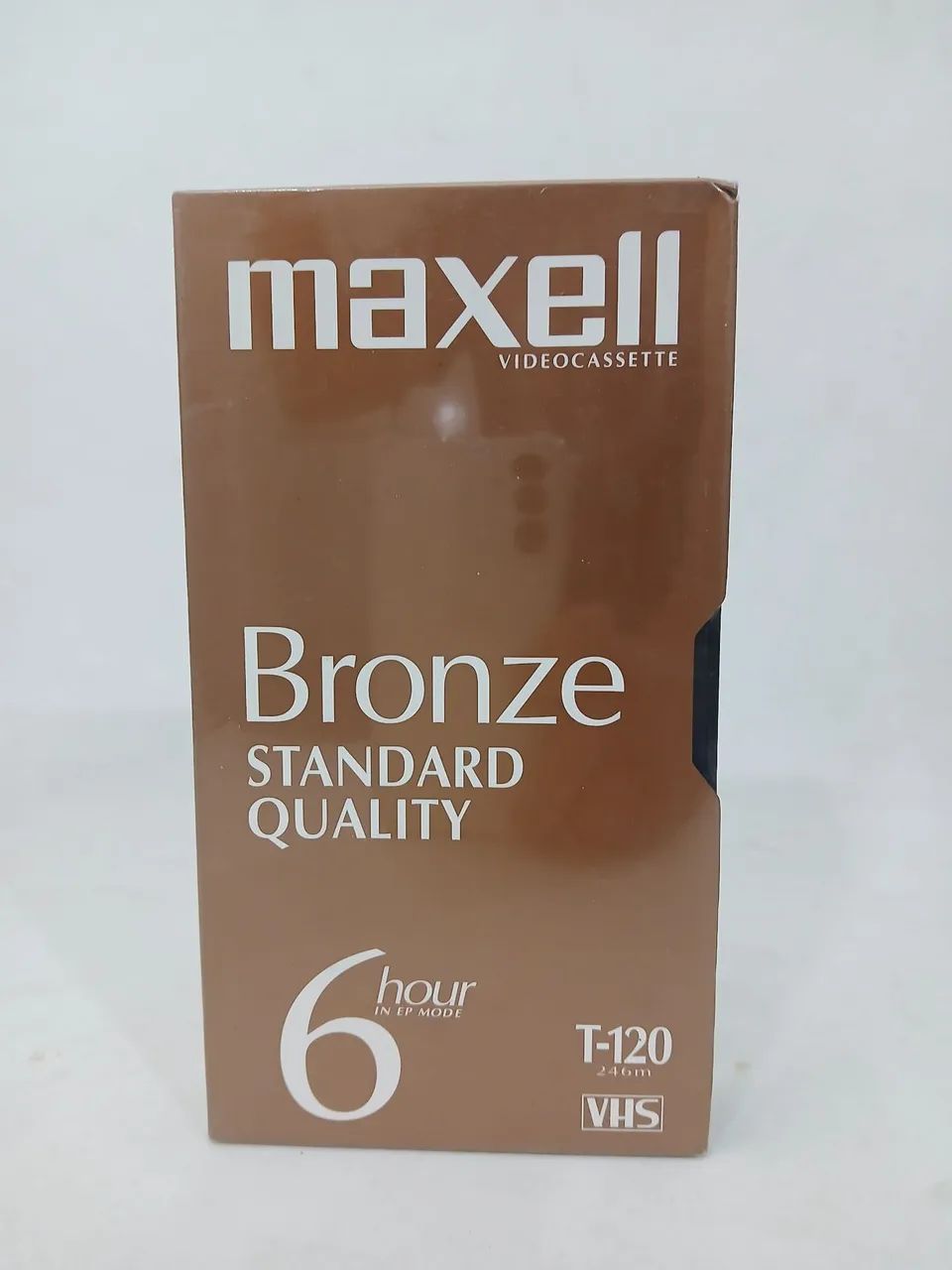 Antiga fita vhs Bronze Standard 6 hrs Lacrada