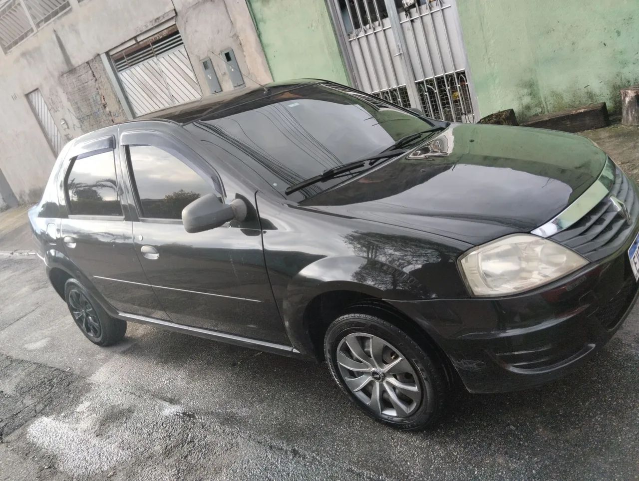 Renault Logan 2011