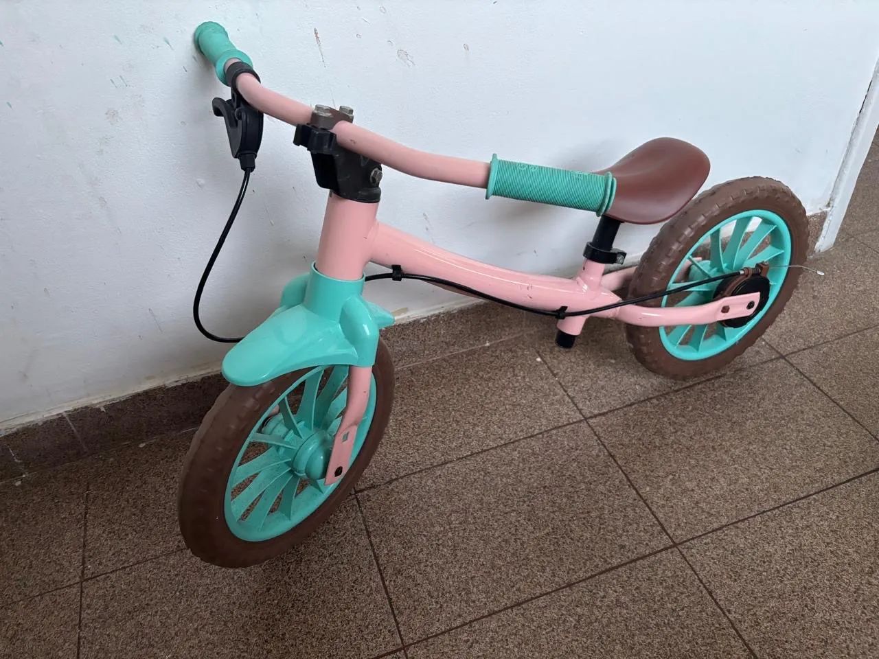 Bicicleta de equilíbrio infantil R$110,00 - Foto 2