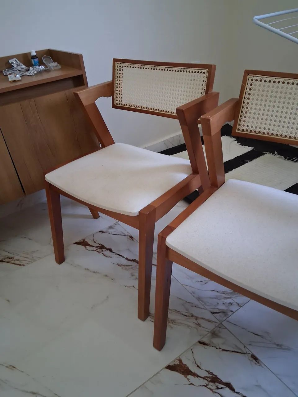 Mesa de jantar com 4 cadeiras - Foto 3
