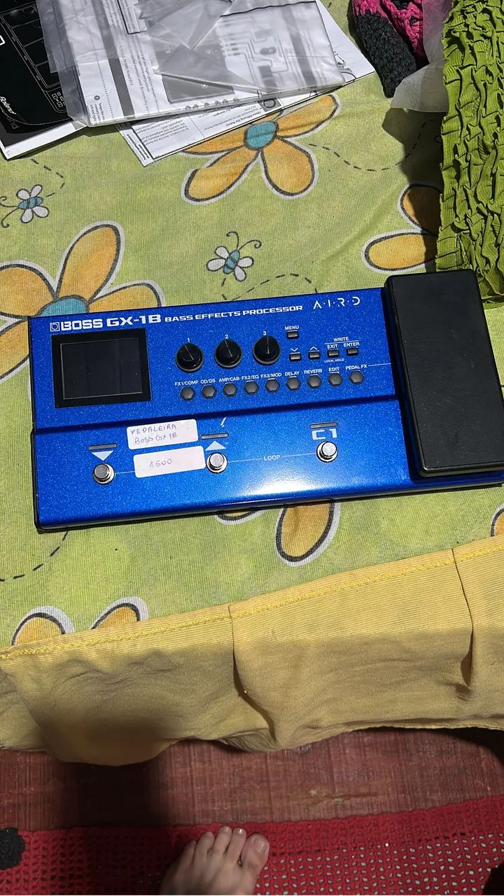 Processador de efeitos BOSS GX1b