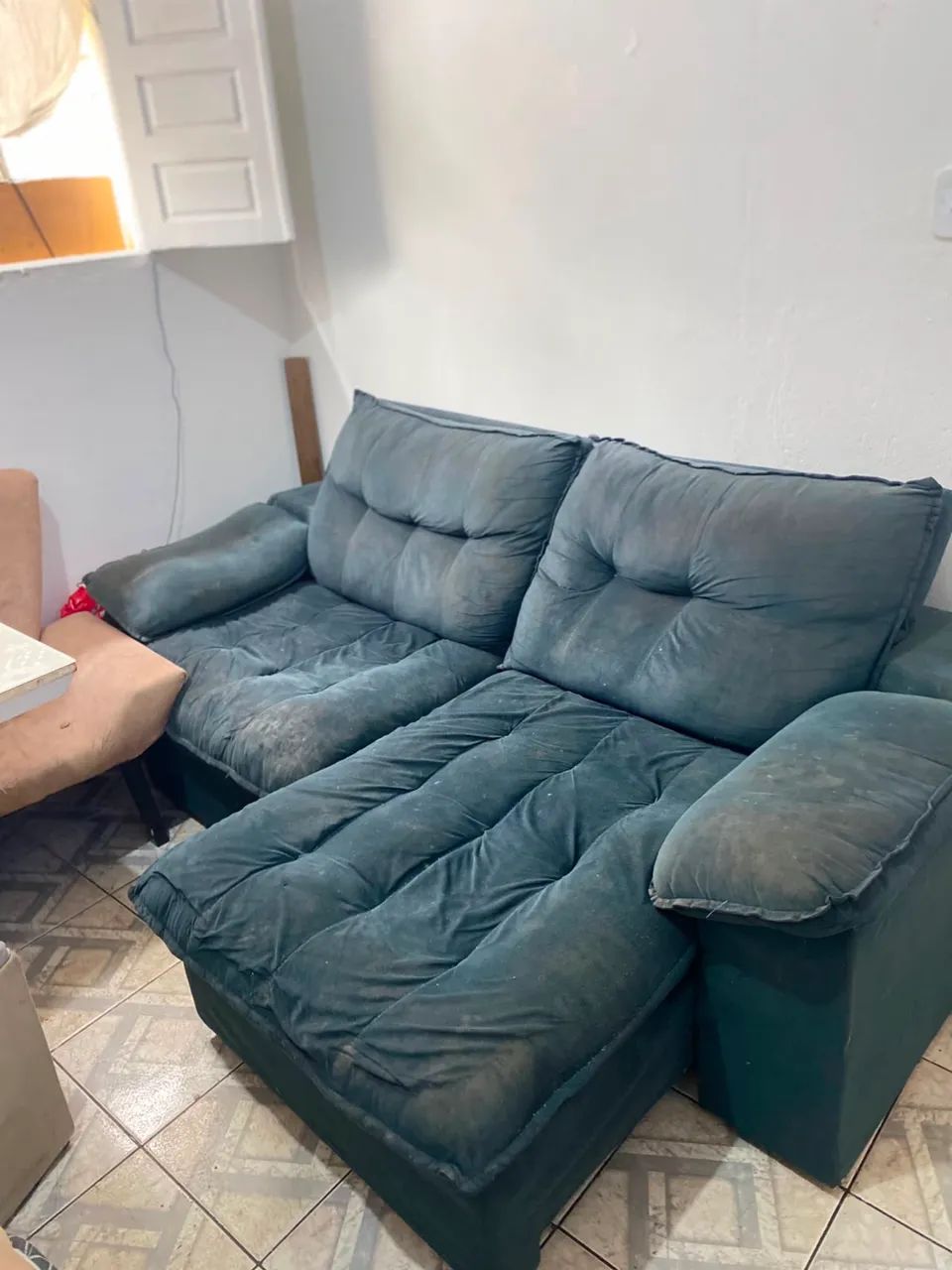 Vendo sofá e mesa 