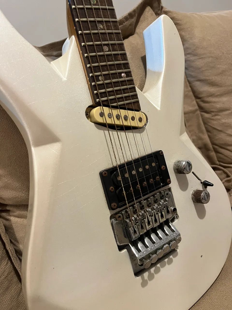 Guitarra Tagima K2 kiko Loureiro Signature - Instrumentos musicais