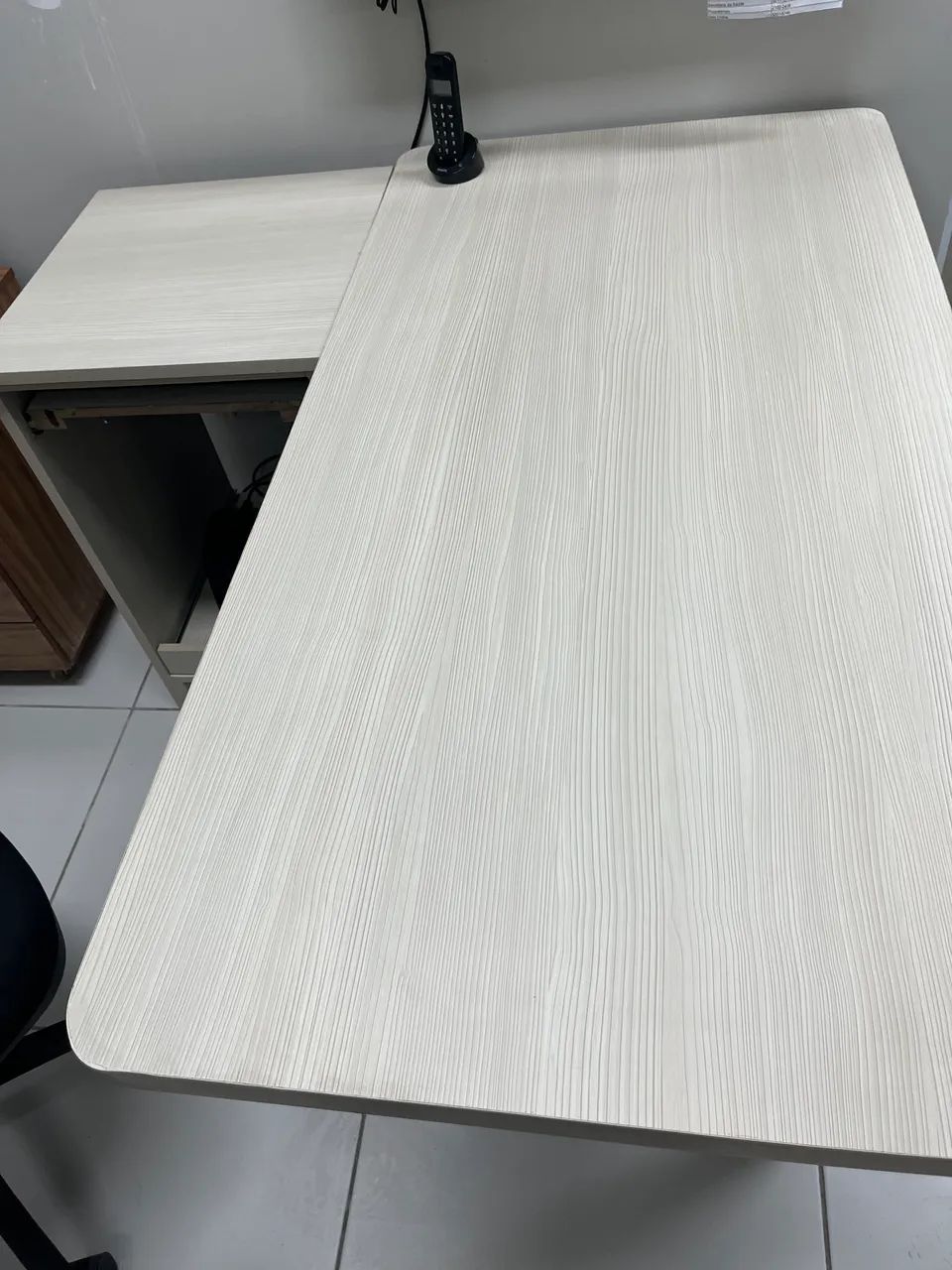 Mesa para escritório e aparador cpu