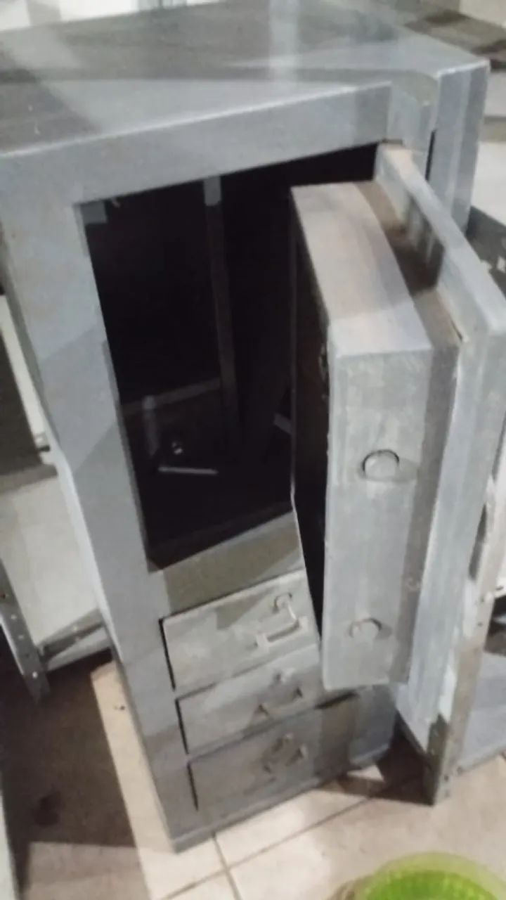 cofre em aço/ ferro - Foto 3