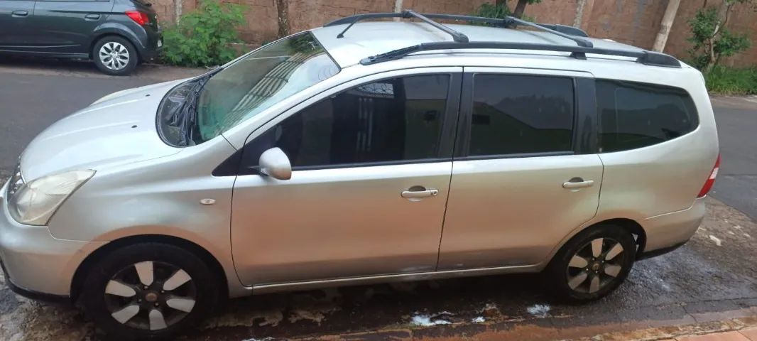 Nissan Livina LIVINA GRAND SL 1.8 16V Flex Fuel Aut. 2011