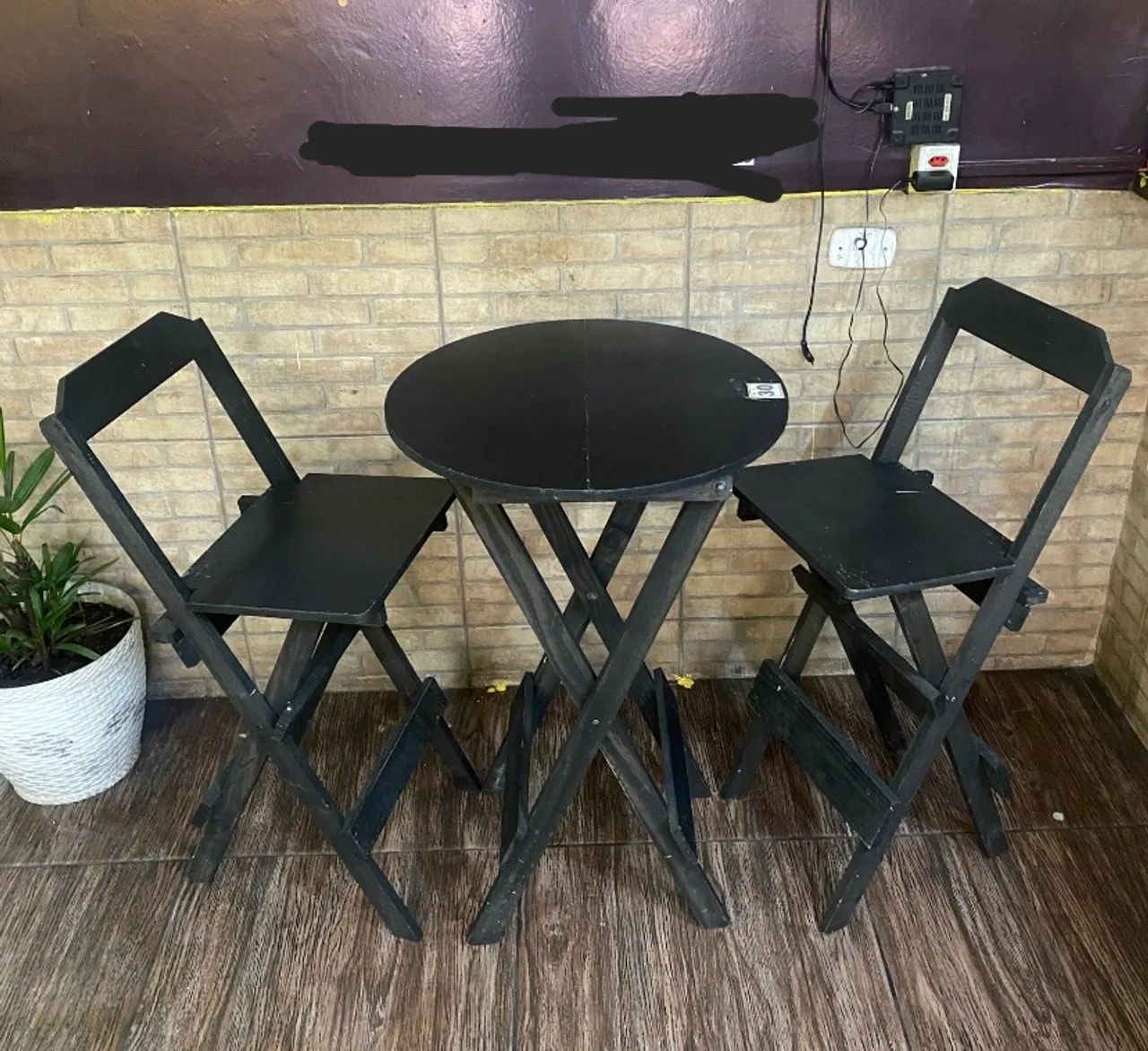 Mesa bistrô com cadeiras 