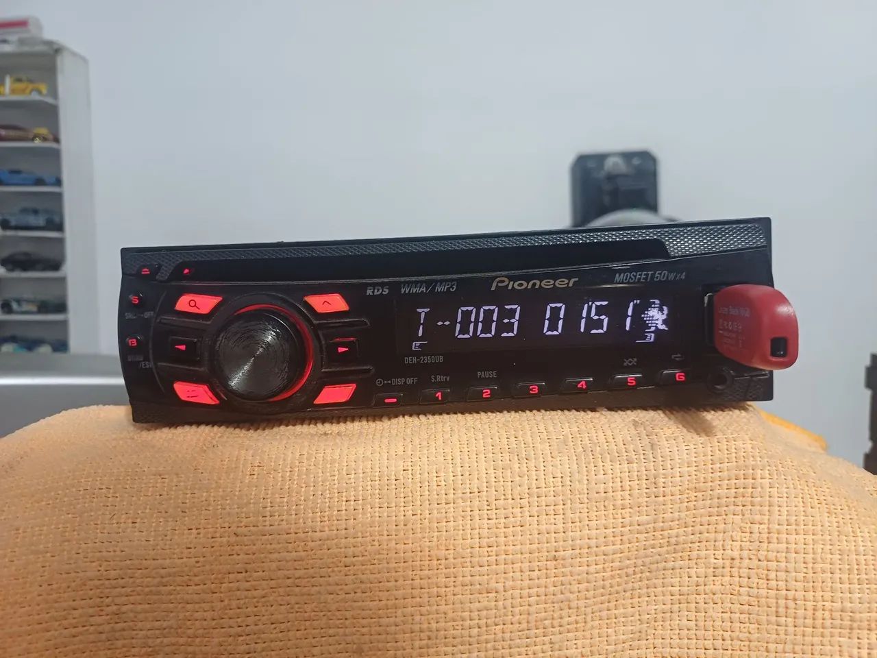 Pioneer Deh  2350ub ( COM BLUETOOTH NO AUXILIAR)