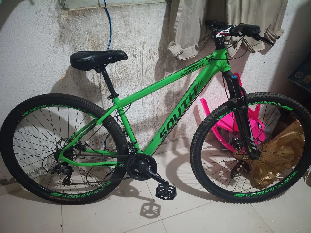 Bicicleta aro 29 semi nova 