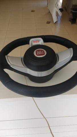 Volante esportivo para linha Fiat e Volkswagen