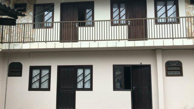 Aluga-se quitinete no bairro iririu .Próximo a curva do nereu