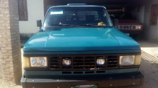 Chevrolet D-20 Custom com carroceria de madeira - Foto 2