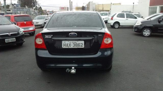 FORD FOCUS SEDAN GLX KINETIC 2.0 16V FLEX Preto 2011/2012 - Foto 6