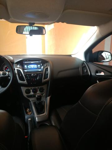 Ford Focus hatch manual 2014 - Foto 4