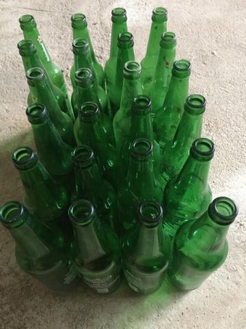Vende-se cascos de cerveja