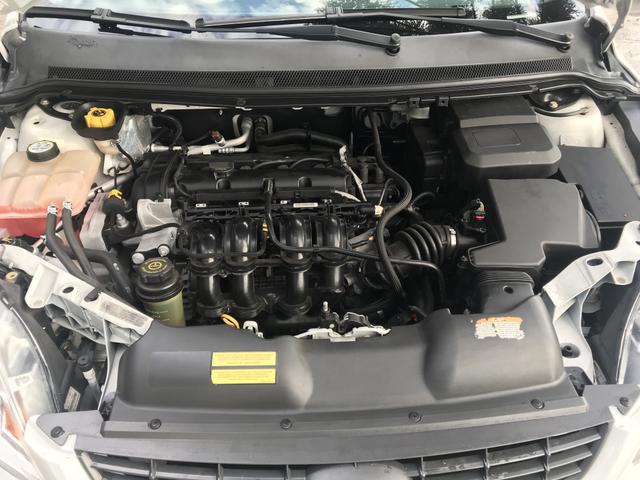 Ford Focus 1.6 Sedan Manual 2013 - Foto 5