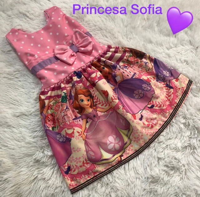 vestido de personagem infantil