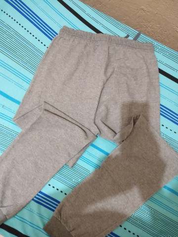 calça moletom clock house