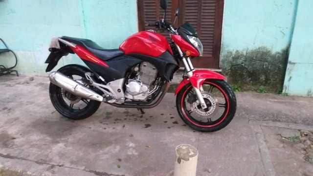 CB 300
