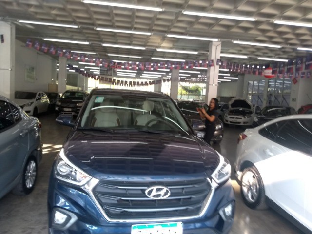 VEÍCULO HYUNDAI CRETA 2.0