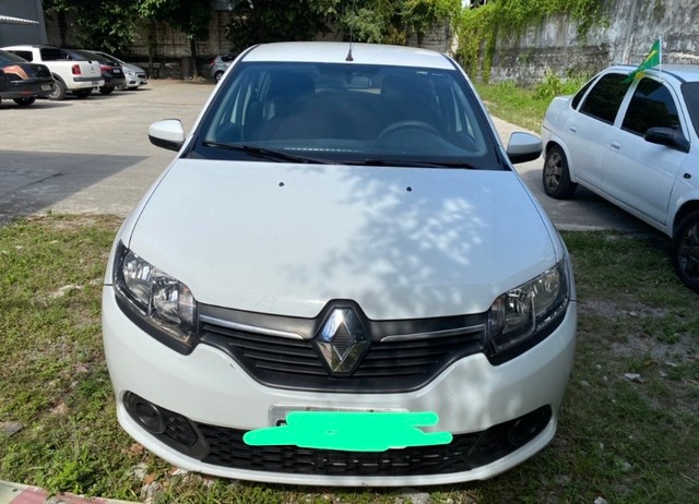 VENDO SANDERO COMPLETO 2015