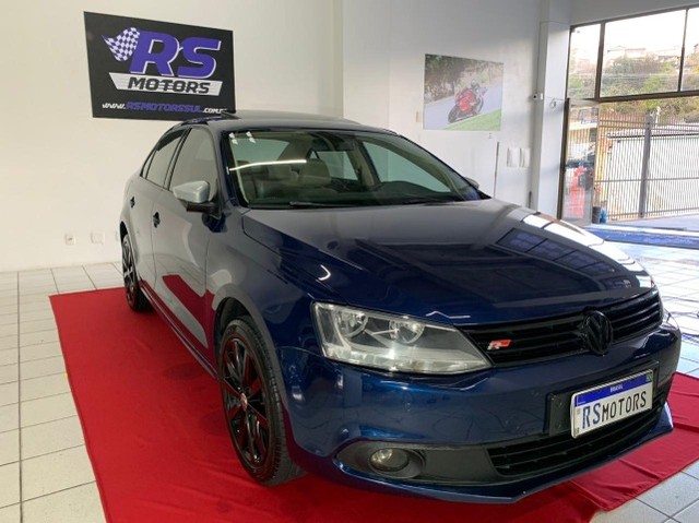 JETTA 2.0 COMFORTLINE AZUL INT CARAMELO