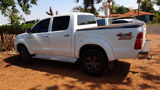 HILUX 4X4 TURBO DIESEL AUTOMÁTICA